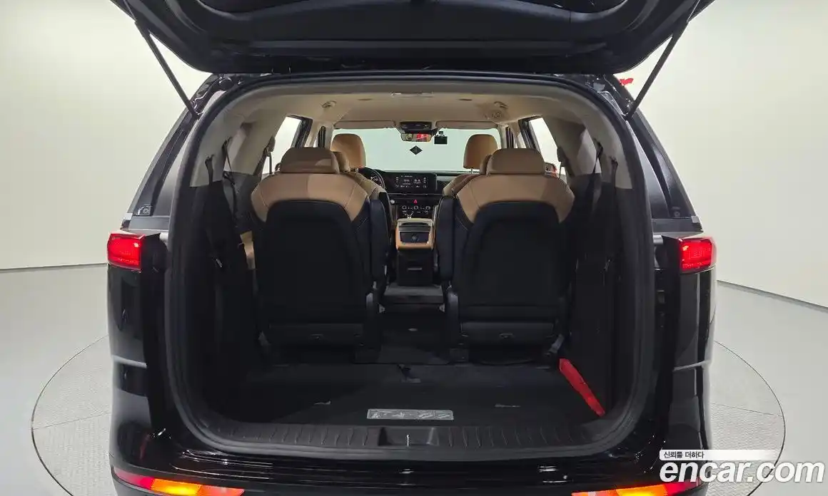 Kia Carnival 2021 2.2 автомат (гидро), фото 26