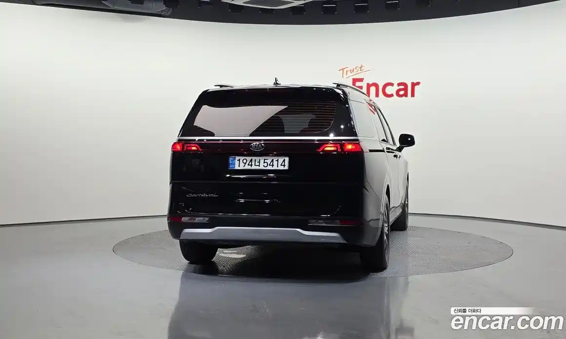 Kia Carnival 2021 2.2 автомат (гидро), фото 4