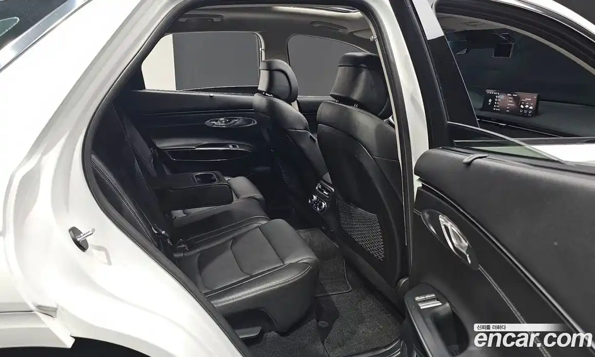 Genesis GV70 2023 2.5 автомат (гидро), фото 16