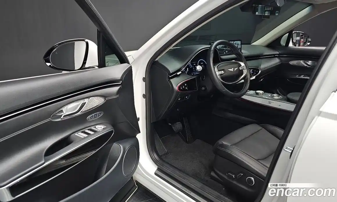 Genesis GV70 2023 2.5 автомат (гидро), фото 17