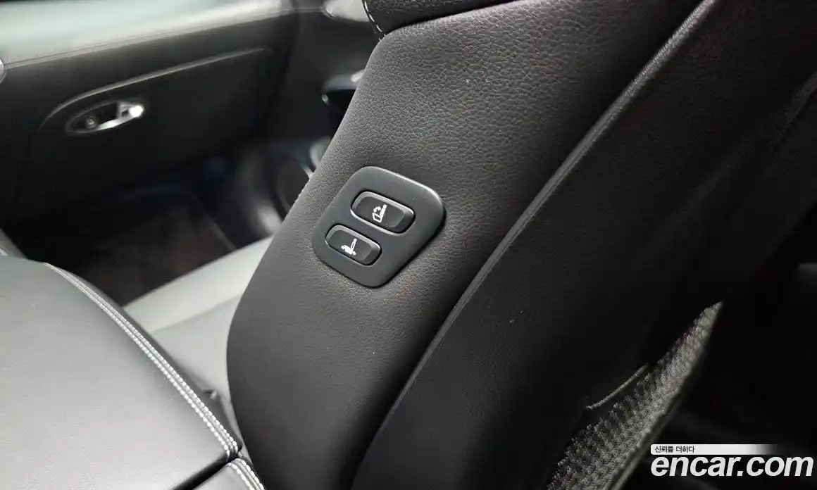 Genesis GV70 2023 2.5 автомат (гидро), фото 30