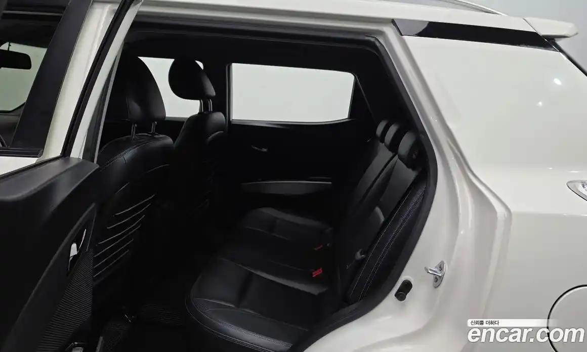 SsangYong TIBOLI 2015 1.6 автомат (гидро), фото 11