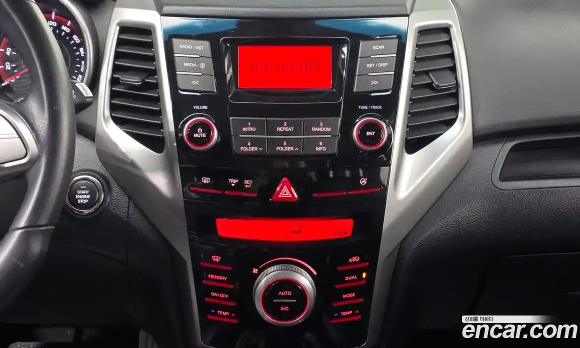 SsangYong TIBOLI 2015 1.6 автомат (гидро), фото 15