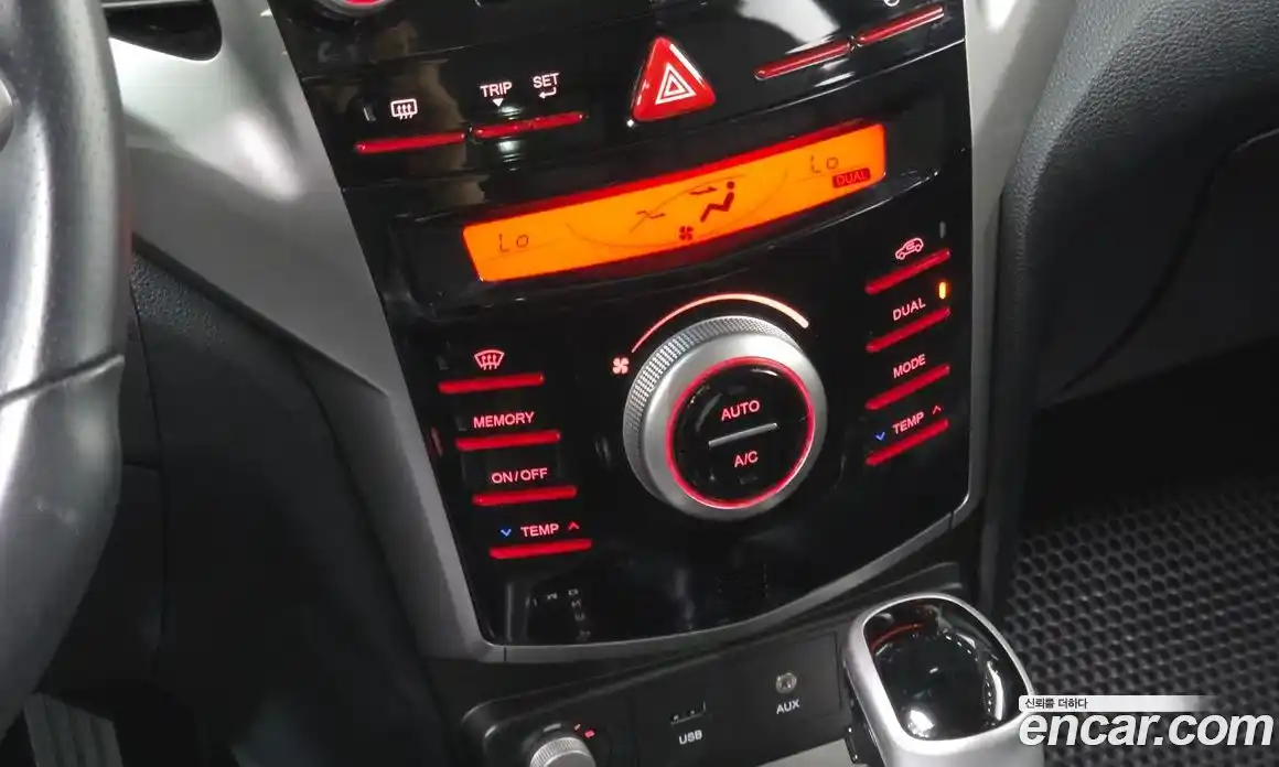 SsangYong TIBOLI 2015 1.6 автомат (гидро), фото 16