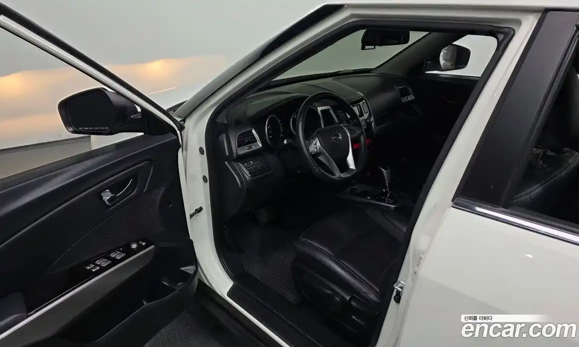 SsangYong TIBOLI 2015 1.6 автомат (гидро), фото 10