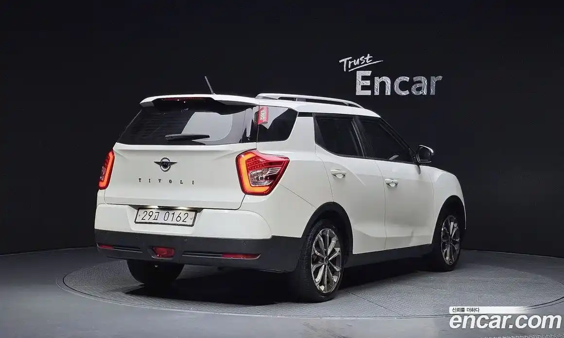 SsangYong TIBOLI 2016 1.6 автомат (гидро), фото 2