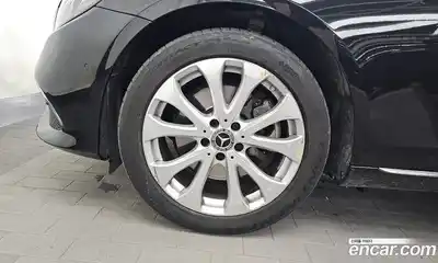 Mercedes-Benz E-Class 2020 1.9 автомат (гидро), миниатюра 5