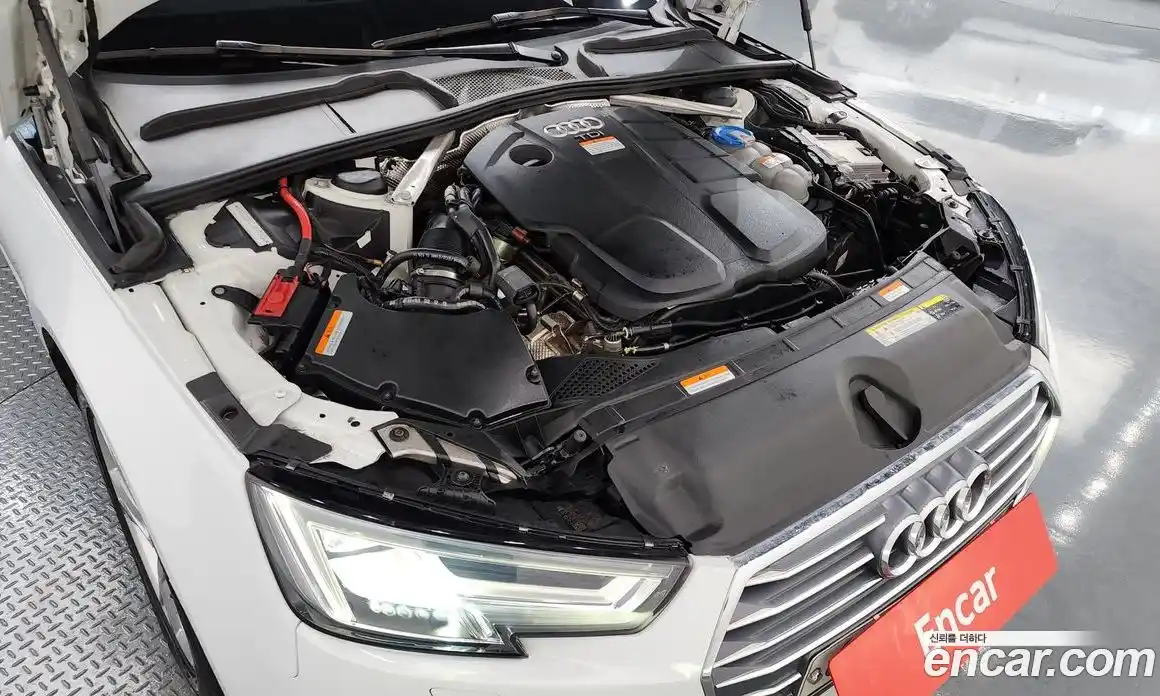 Audi A4 2018 2.0 автомат (гидро), фото 6