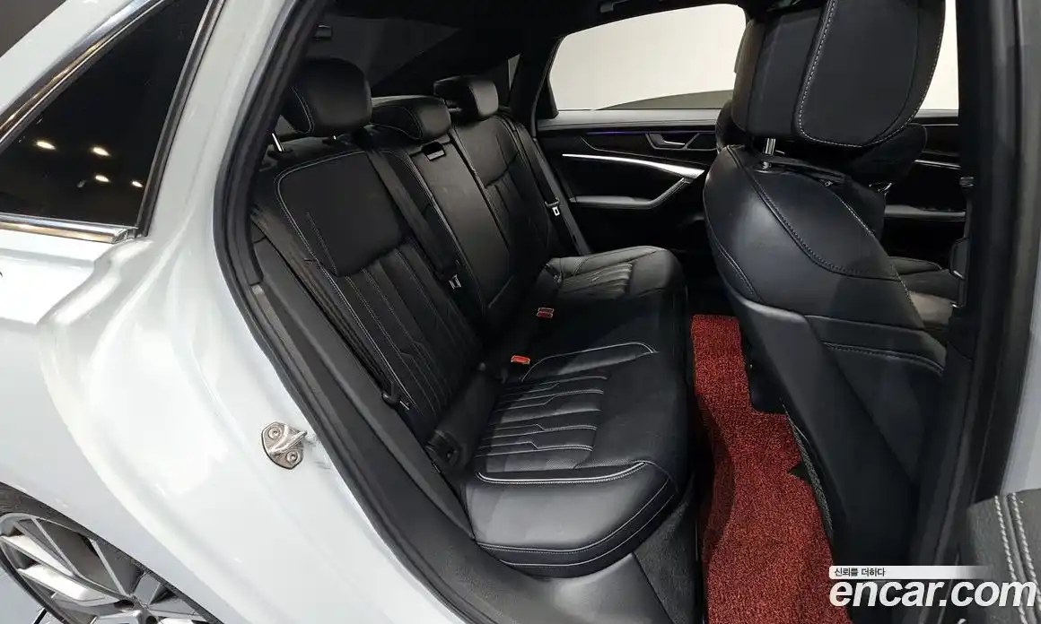 Audi A6 2022 3.0 автомат (гидро), фото 11