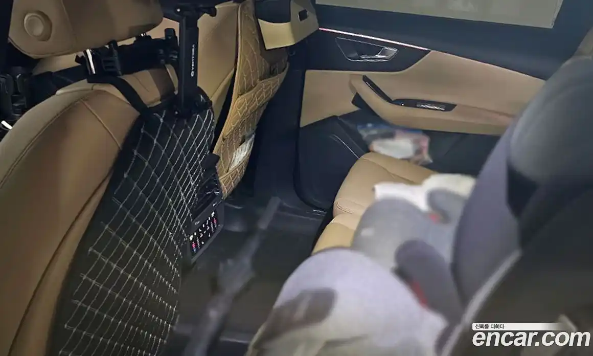 Audi Q7 2023 3.0 автомат (гидро), фото 13