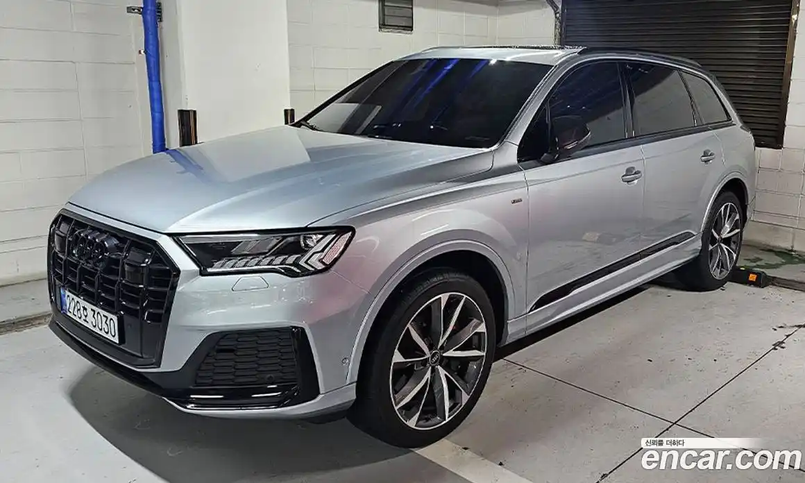 Audi Q7 2023 3.0 автомат (гидро), фото 2