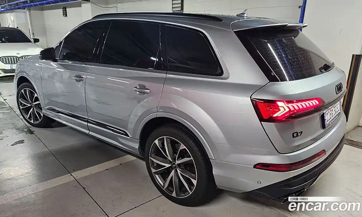 Audi Q7 2023 3.0 автомат (гидро), фото 3