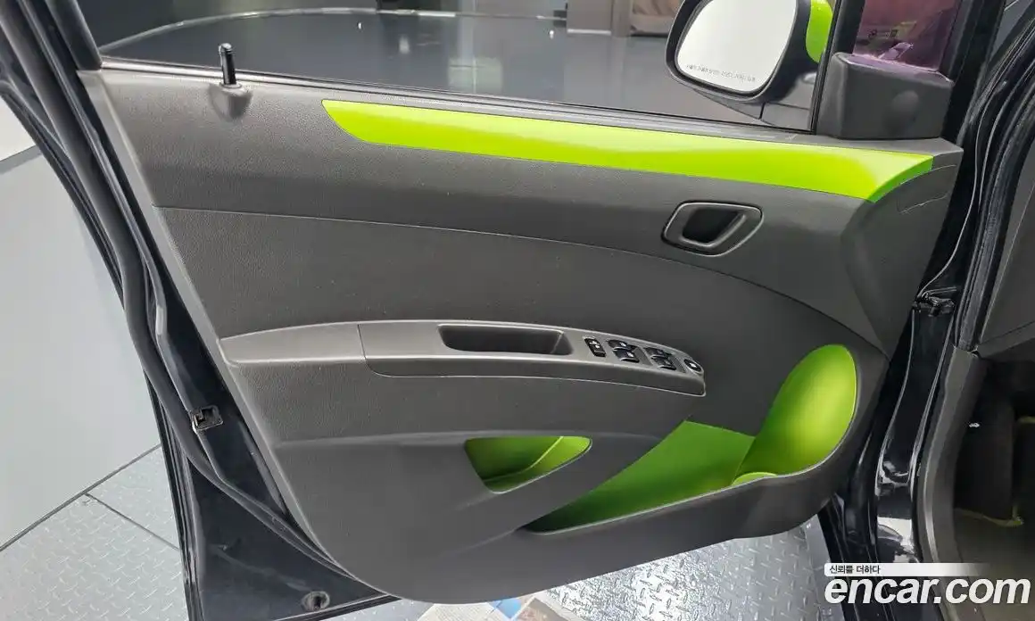 Chevrolet Spark 2014 1.0 автомат (гидро), фото 13