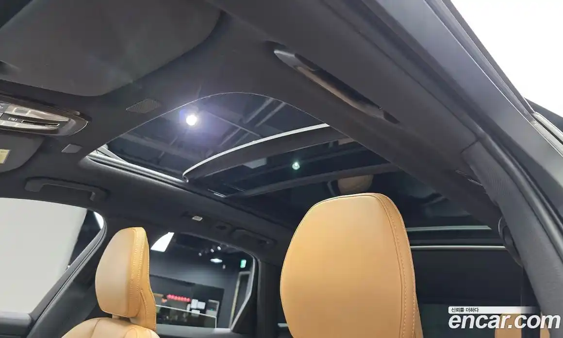 Volvo XC60 2021 2.0 автомат (гидро), фото 19
