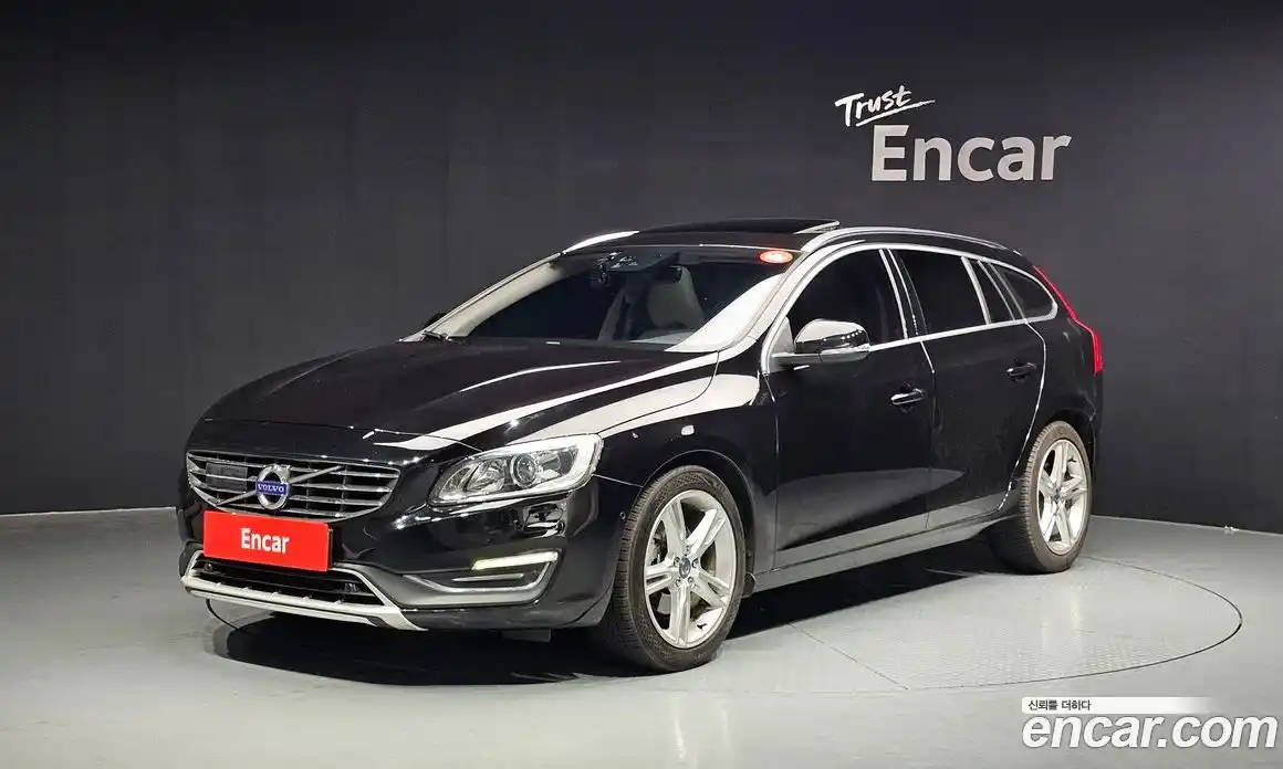 Volvo V60 2016 2.0 автомат (гидро), фото 1