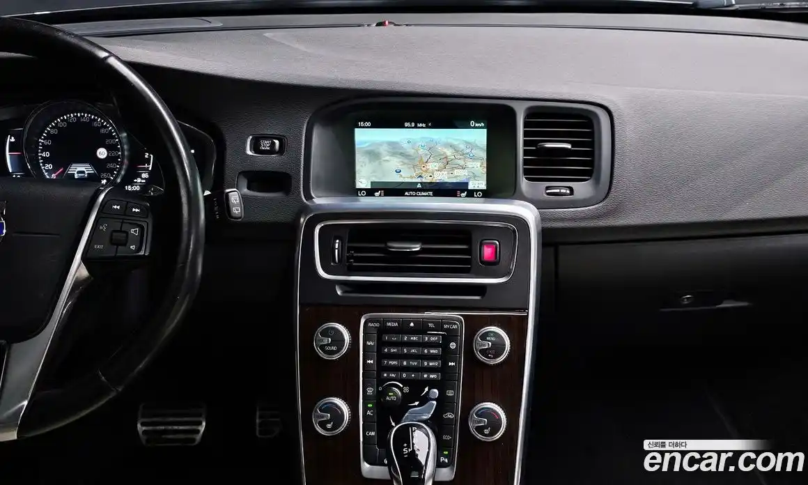 Volvo V60 2016 2.0 автомат (гидро), фото 14