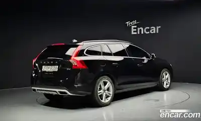 Volvo V60 2016 2.0 автомат (гидро), миниатюра 2