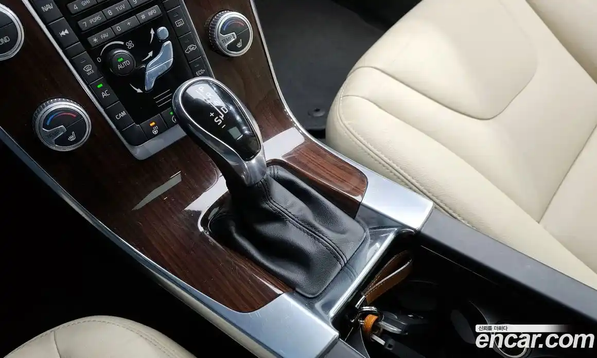Volvo V60 2016 2.0 автомат (гидро), фото 8