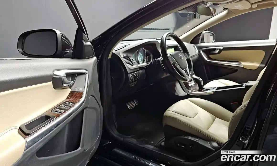 Volvo V60 2016 2.0 автомат (гидро), фото 9