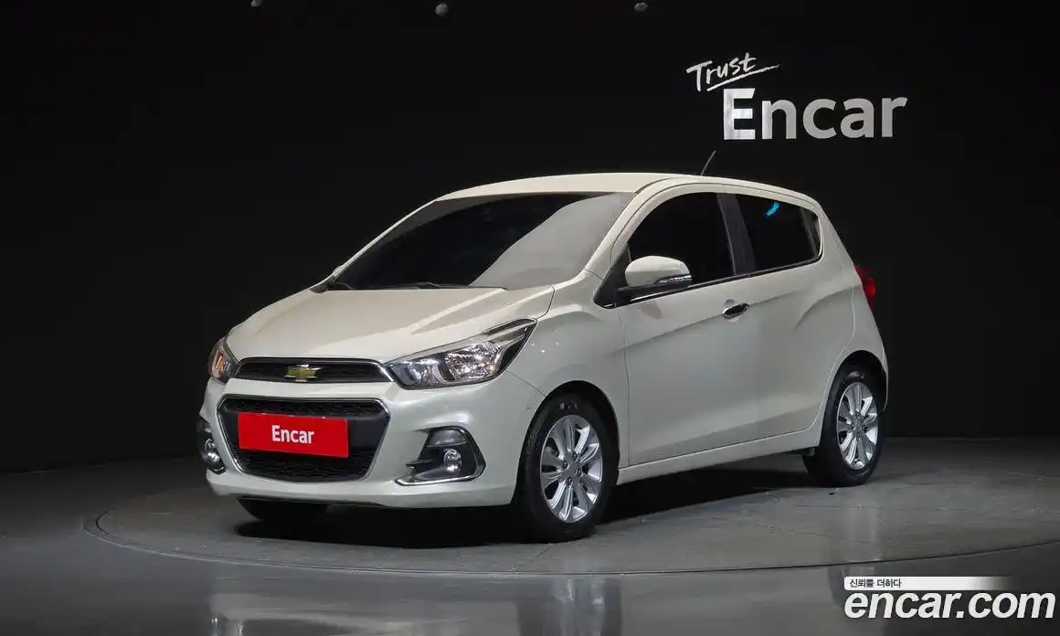 Chevrolet Spark 2015 1.0 автомат (гидро), фото 1