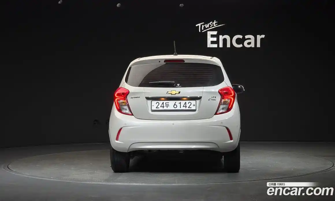 Chevrolet Spark 2015 1.0 автомат (гидро), фото 4