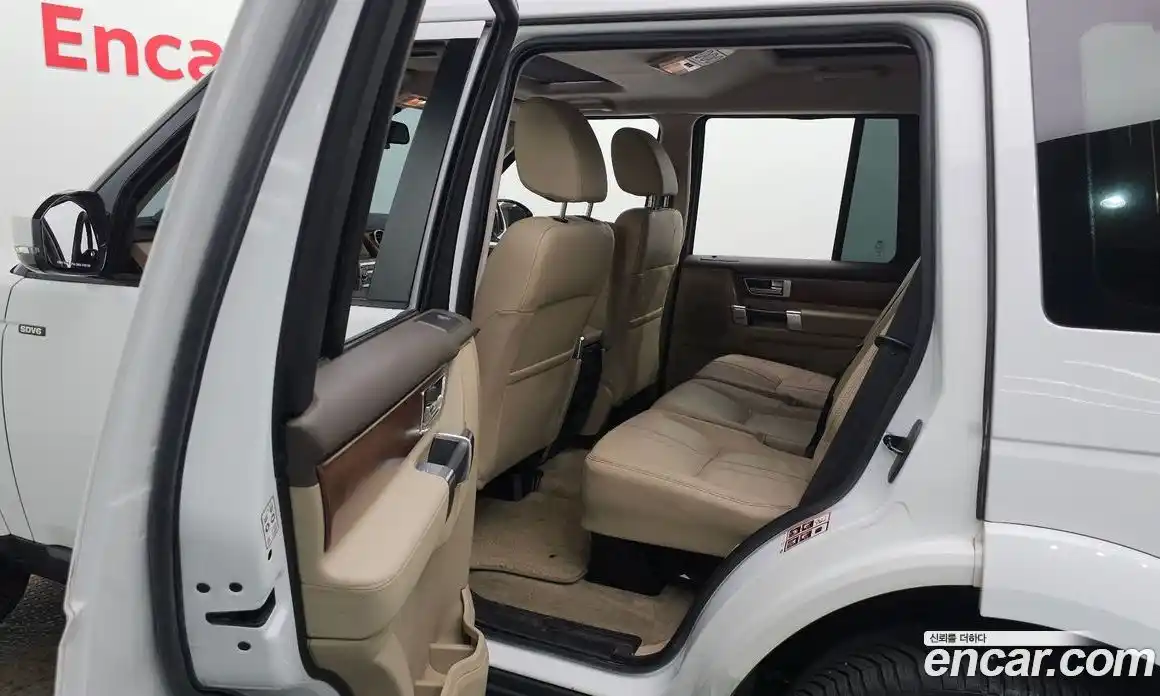 Land Rover Discovery 2016 3.0 автомат (гидро), фото 19
