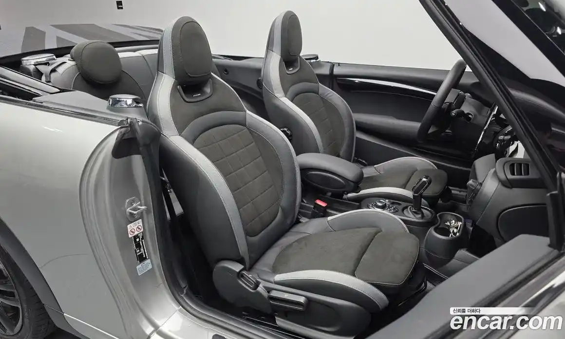 Mini Cooper Convertible 2024 2.0 автомат (гидро), фото 12