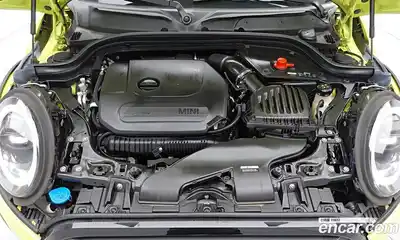 Mini Cooper 2023 2.0 автомат (гидро), миниатюра 6