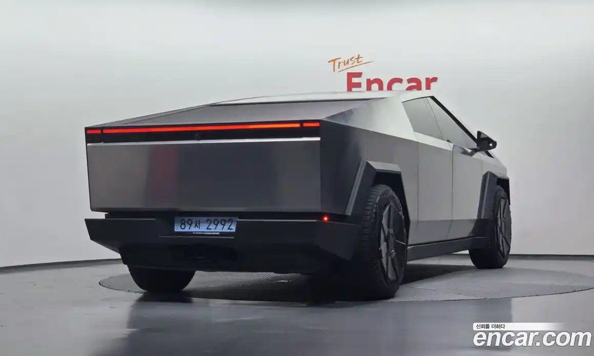 Tesla Cybertruck 2025 0.2 гидро, фото 2