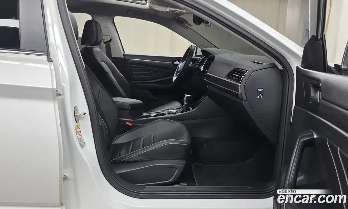 Volkswagen Jetta 2023 1.5 автомат (гидро), фото 11