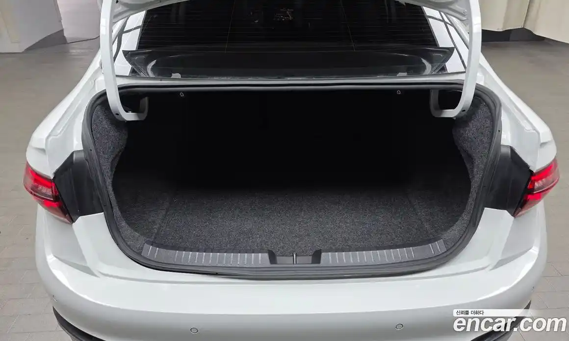 Volkswagen Jetta 2023 1.5 автомат (гидро), фото 20