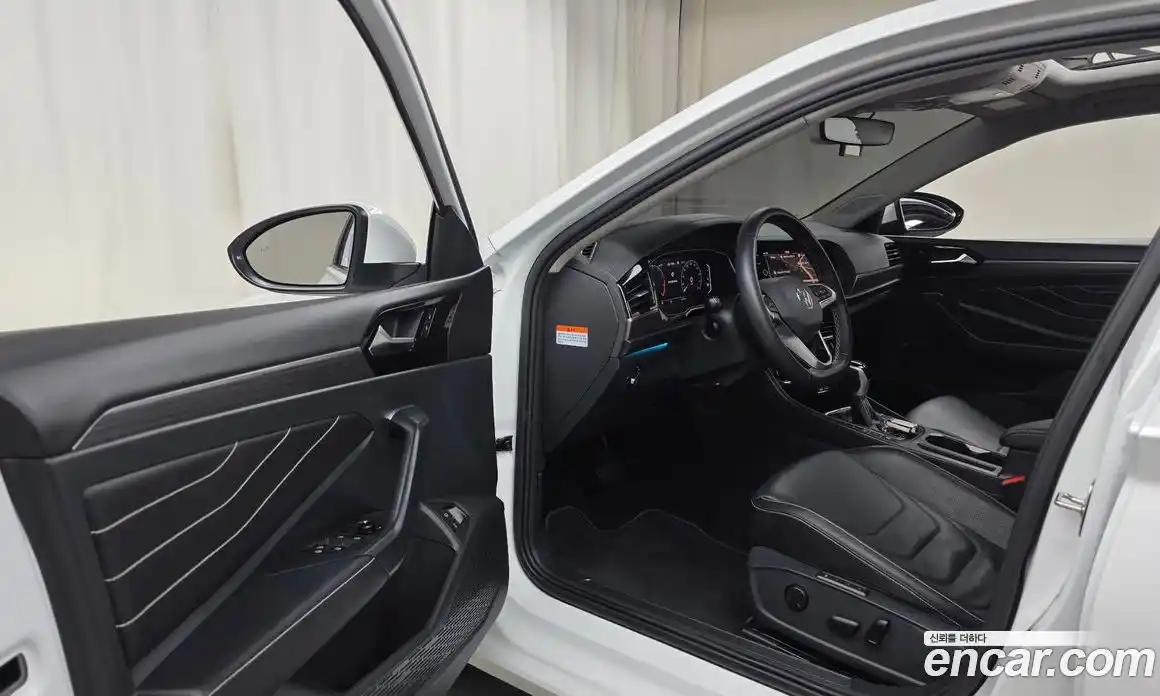 Volkswagen Jetta 2023 1.5 автомат (гидро), фото 10