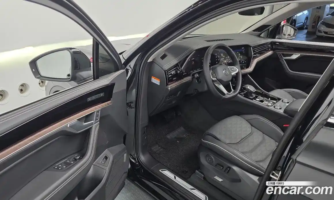 Volkswagen Touareg 2025 3.0 автомат (гидро), фото 10