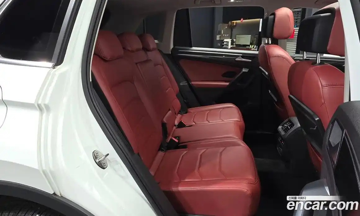 Volkswagen Tiguan 2020 2.0 автомат (гидро), фото 12
