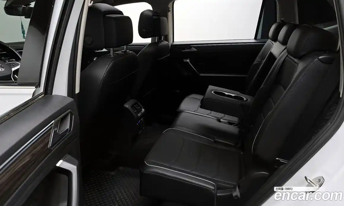Volkswagen Tiguan 2022 2.0 автомат (гидро), фото 15