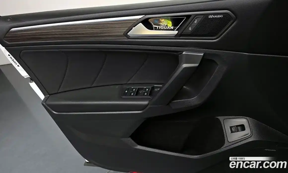 Volkswagen Tiguan 2022 2.0 автомат (гидро), фото 27