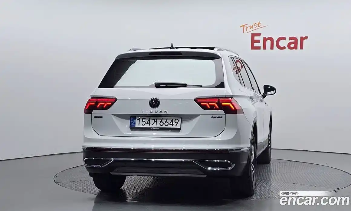 Volkswagen Tiguan 2022 2.0 автомат (гидро), фото 3