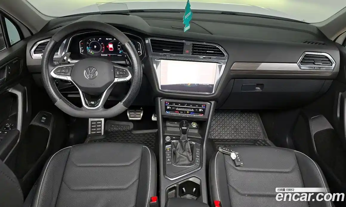 Volkswagen Tiguan 2022 2.0 автомат (гидро), фото 9