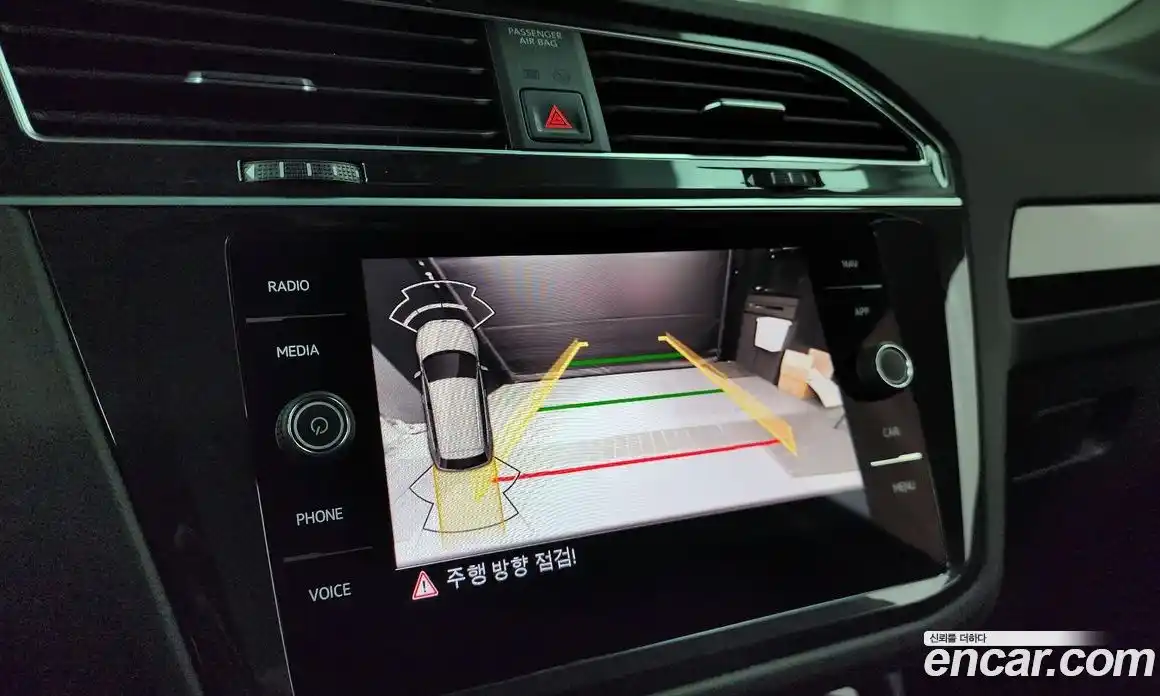 Volkswagen Tiguan 2021 2.0 автомат (гидро), фото 21
