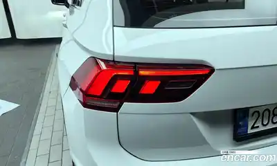 Volkswagen Tiguan 2021 2.0 автомат (гидро), миниатюра 9