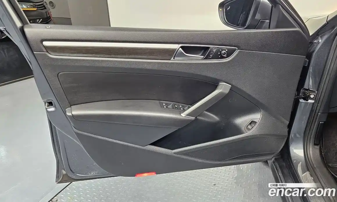 Volkswagen Passat 2018 2.0 автомат (гидро), фото 14