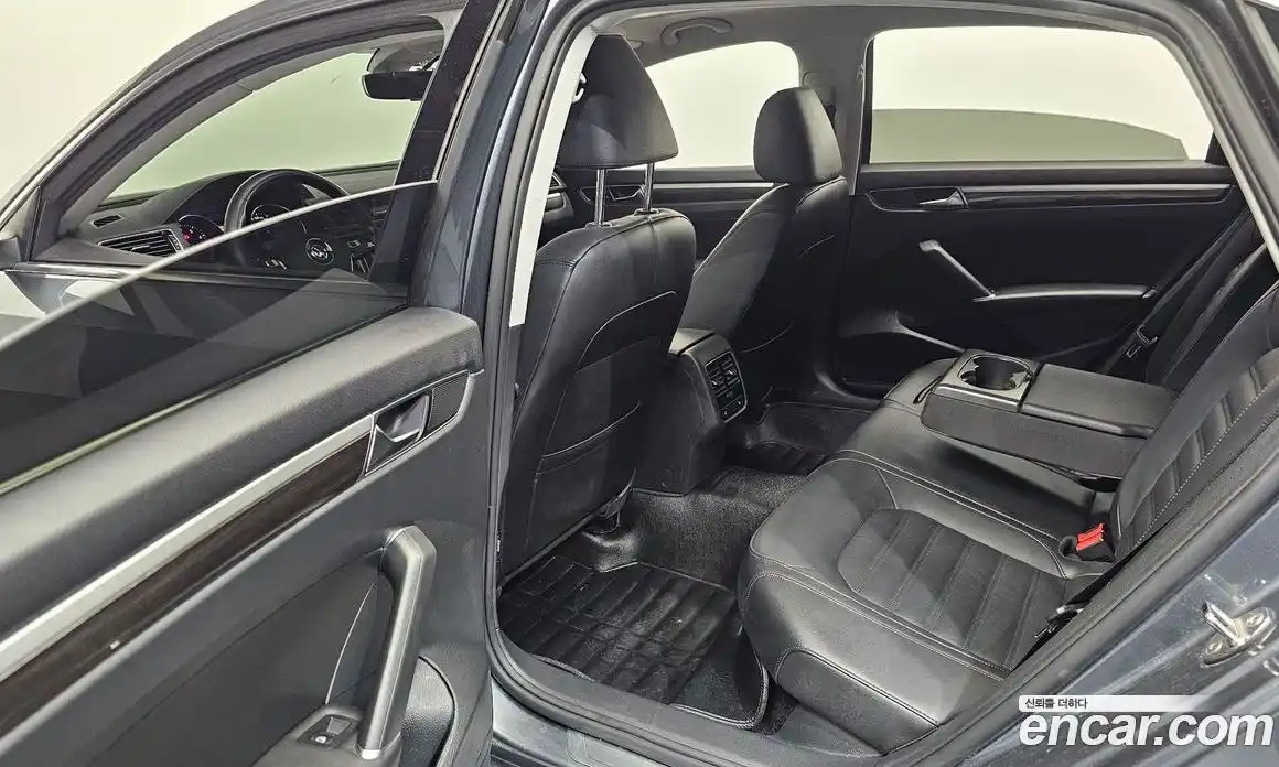 Volkswagen Passat 2018 2.0 автомат (гидро), фото 16