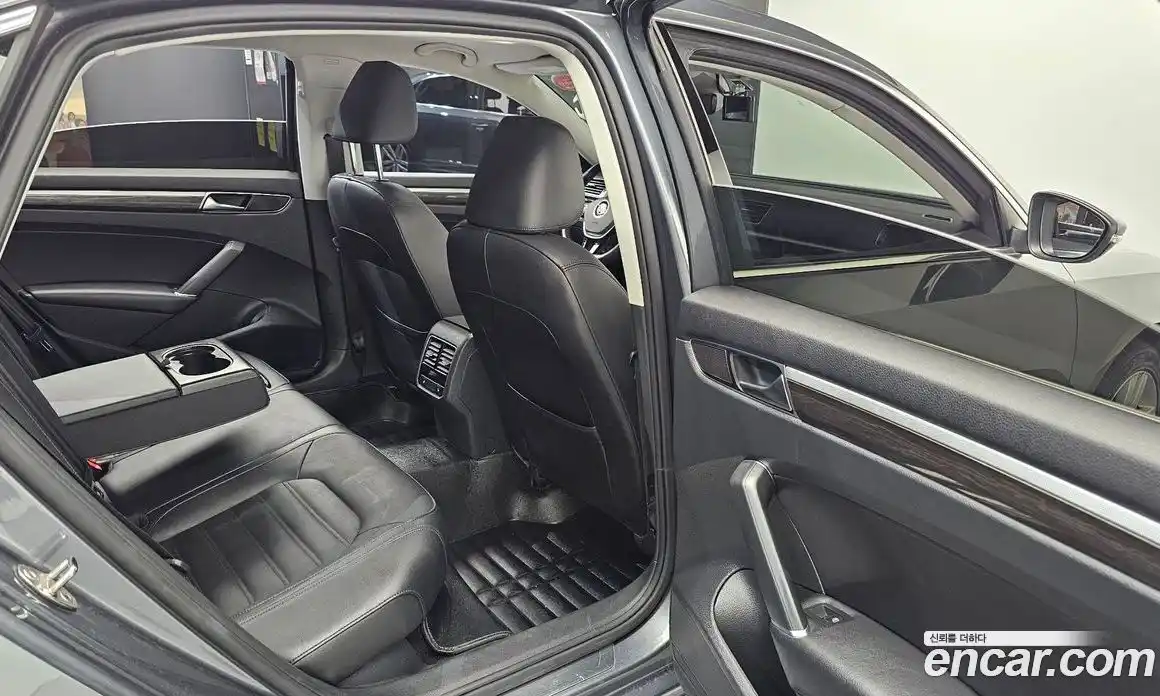 Volkswagen Passat 2018 2.0 автомат (гидро), фото 17