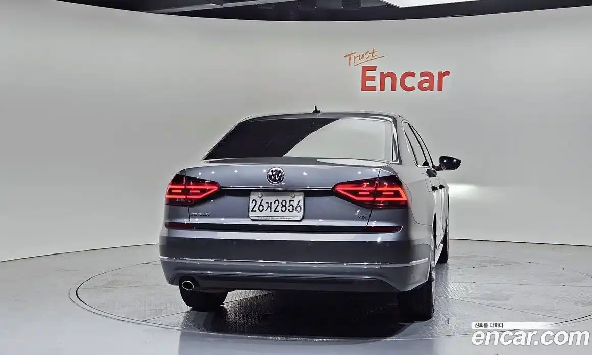 Volkswagen Passat 2018 2.0 автомат (гидро), фото 4