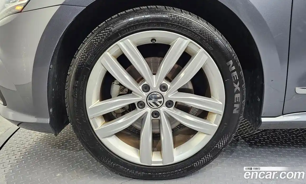 Volkswagen Passat 2018 2.0 автомат (гидро), фото 5