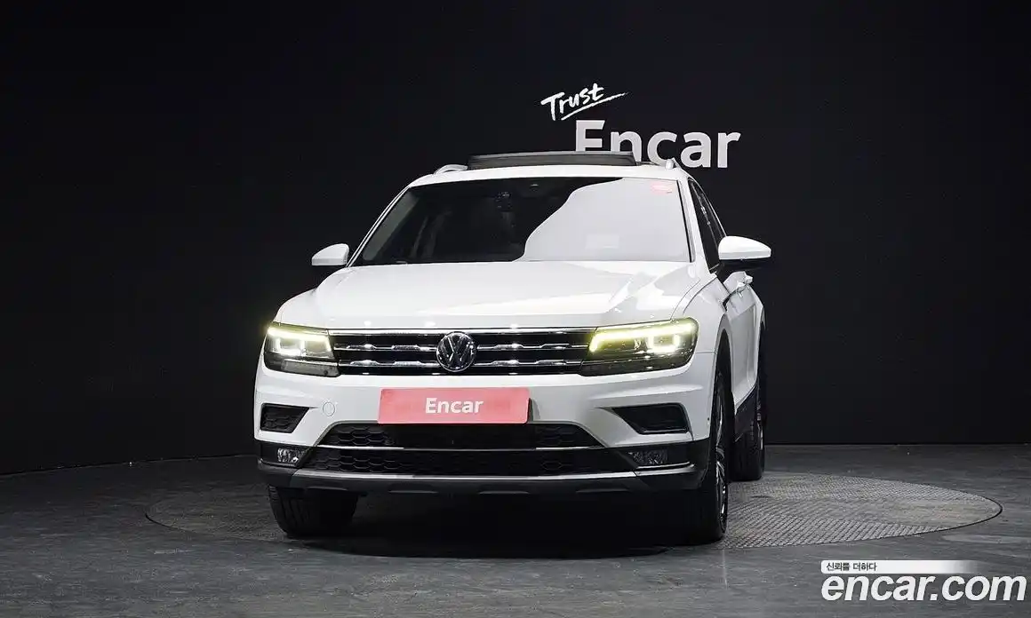 Volkswagen Tiguan 2020 2.0 автомат (гидро), фото 3