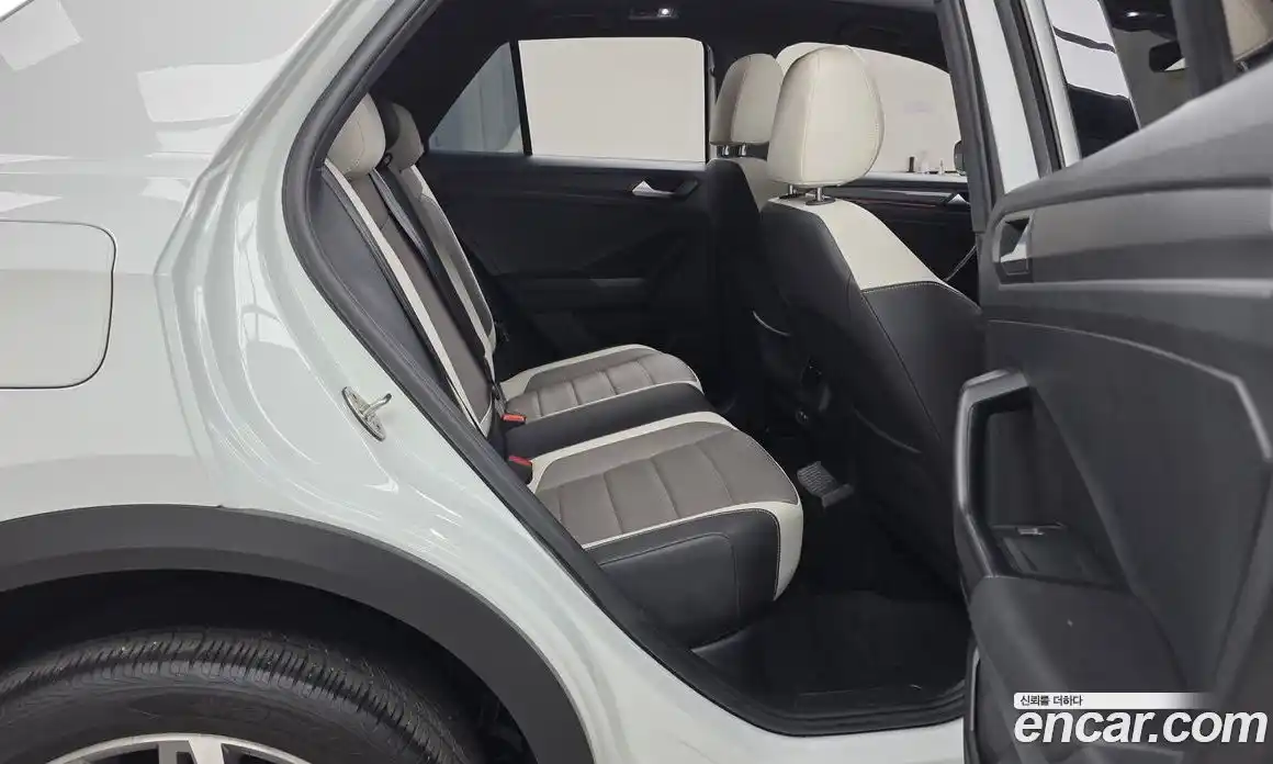 Volkswagen T-Roc 2022 2.0 автомат (гидро), фото 17