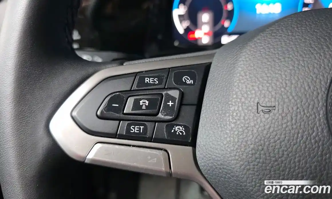 Volkswagen Golf 2023 2.0 автомат (гидро), фото 22