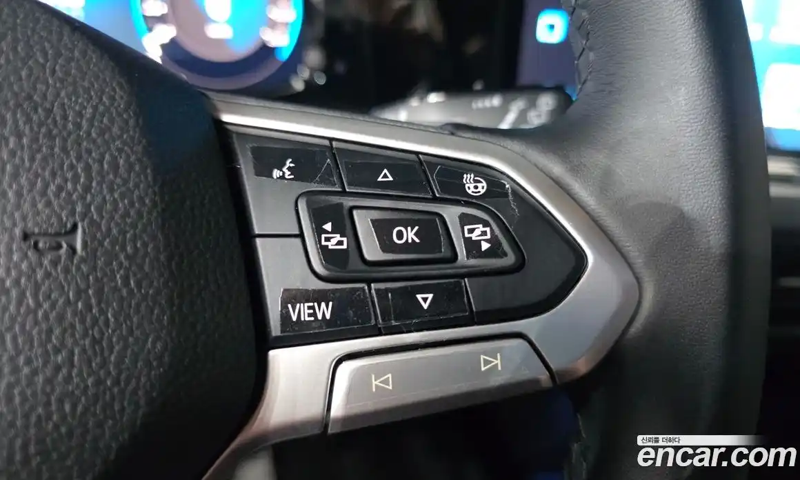 Volkswagen Golf 2023 2.0 автомат (гидро), фото 23