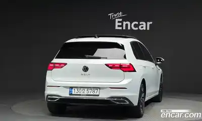Volkswagen Golf 2023 2.0 автомат (гидро), миниатюра 4